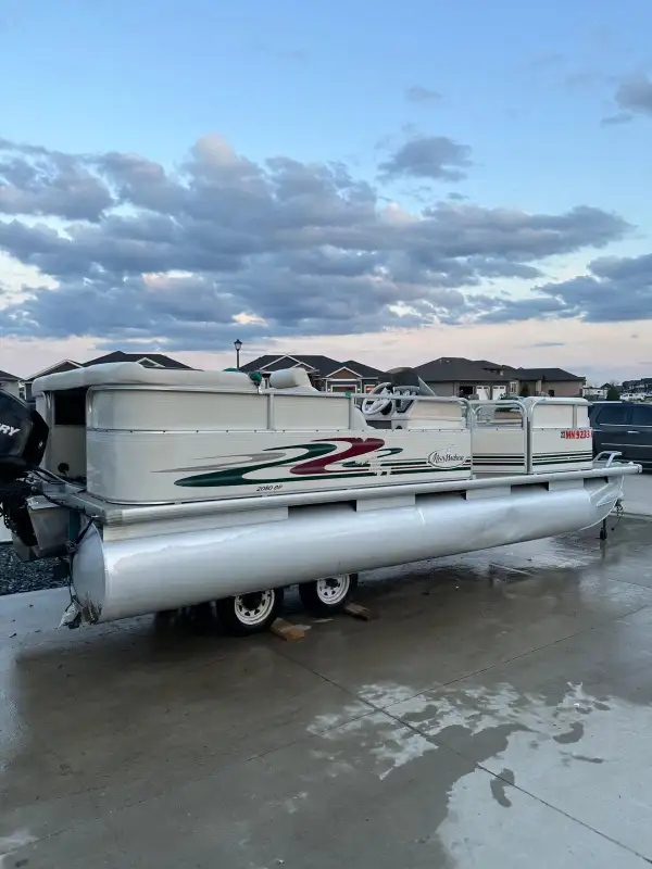 2006 Misty Harbor 20ft cruise pontoon