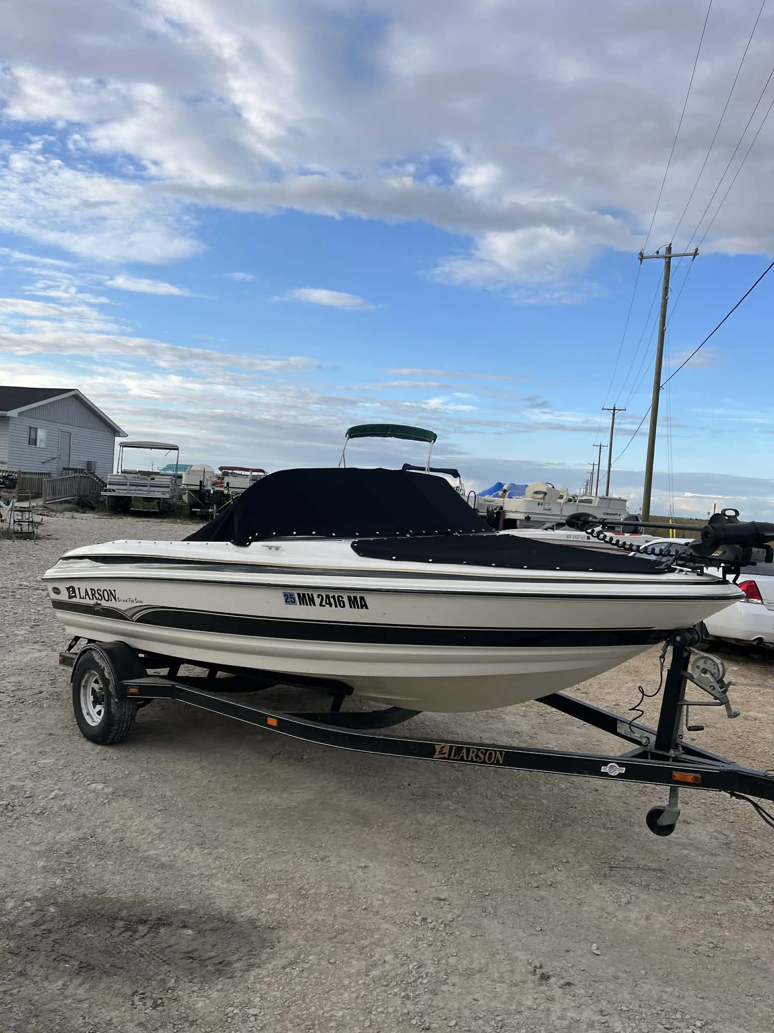 2005 Larson 180 Ski/Fish Bow Rider