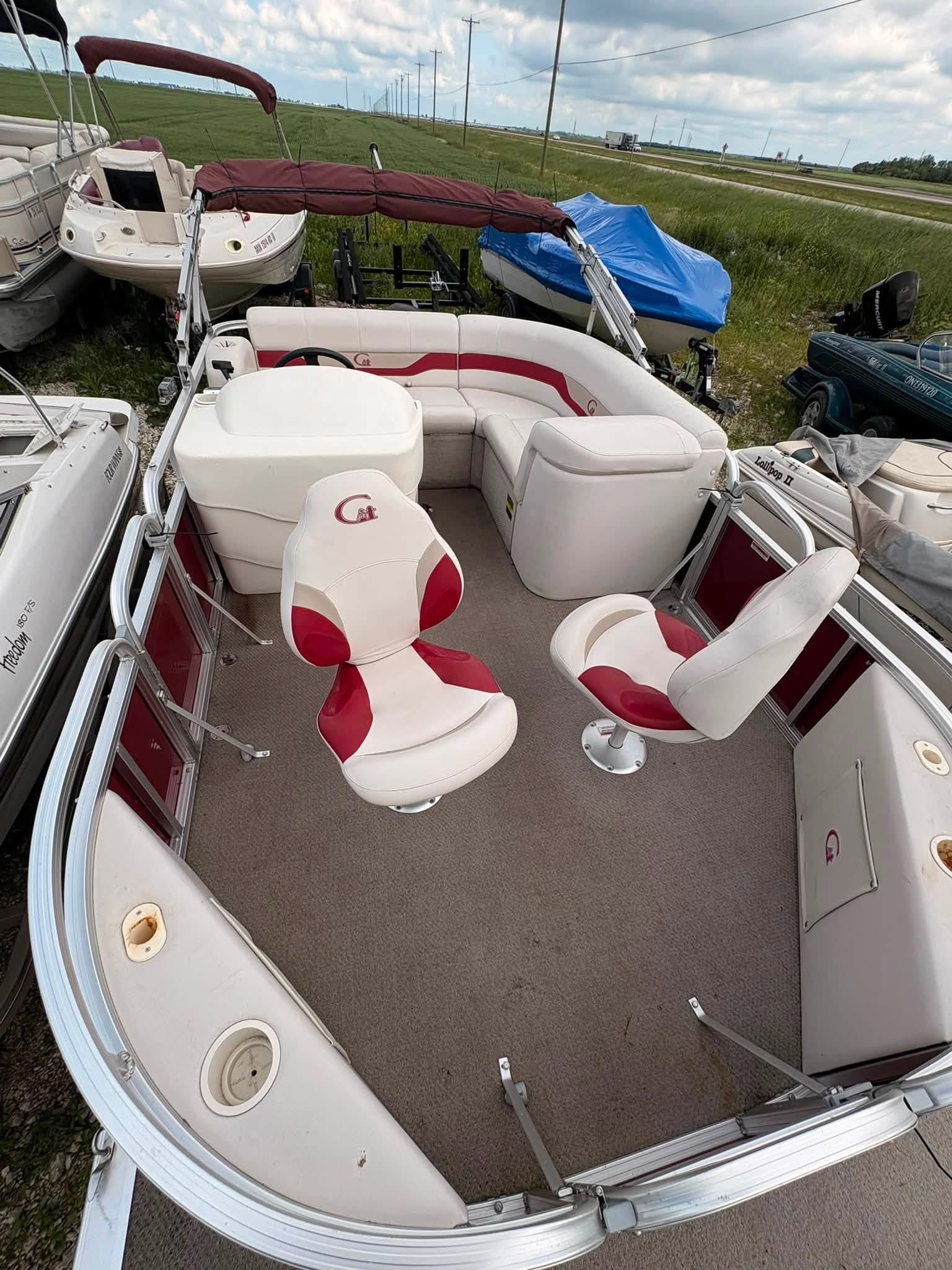 2015 Tahoe 1470 Sport Pontoon - Image 5