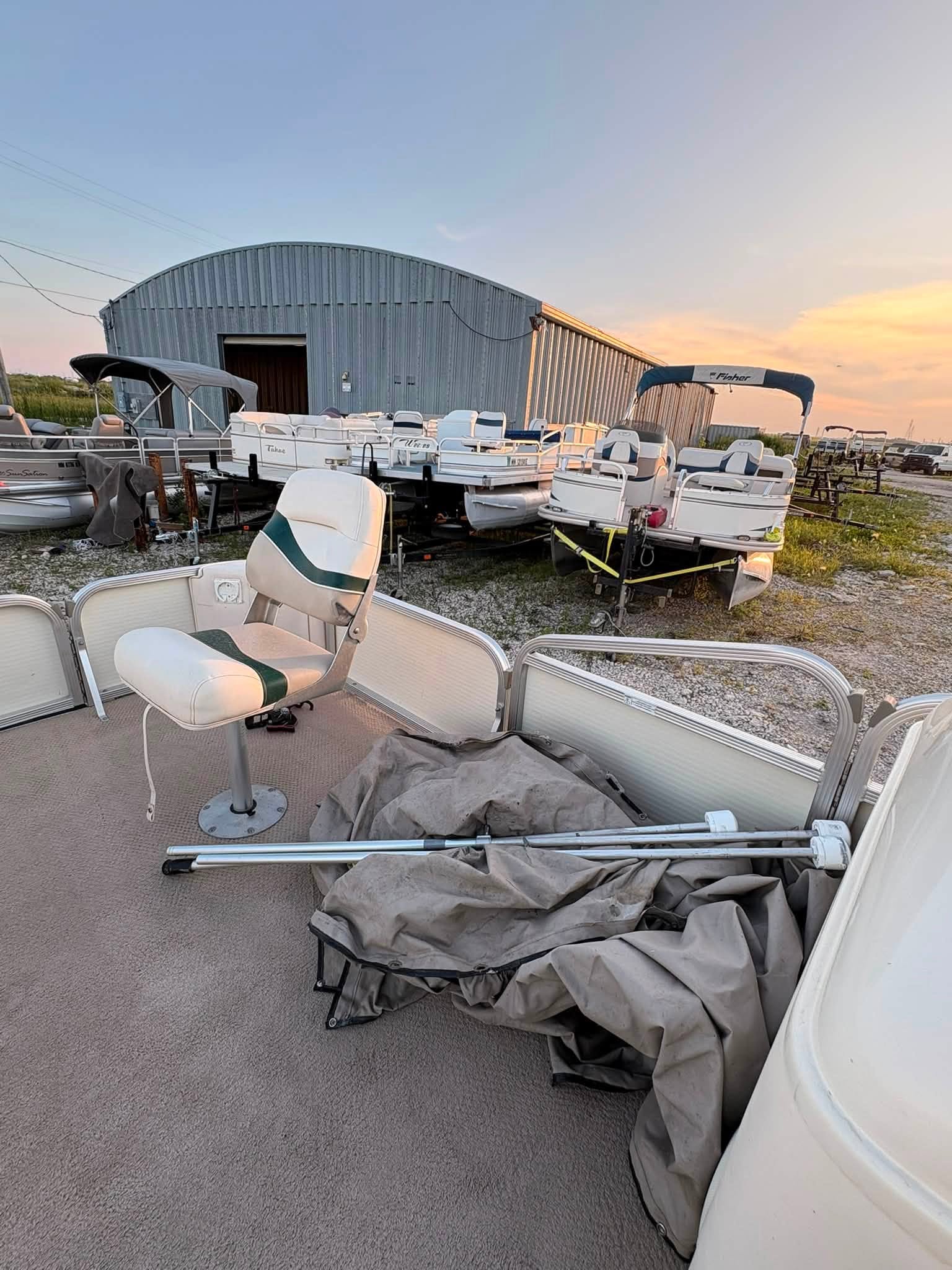 2000 Bennington Combo Pontoon - Image 4