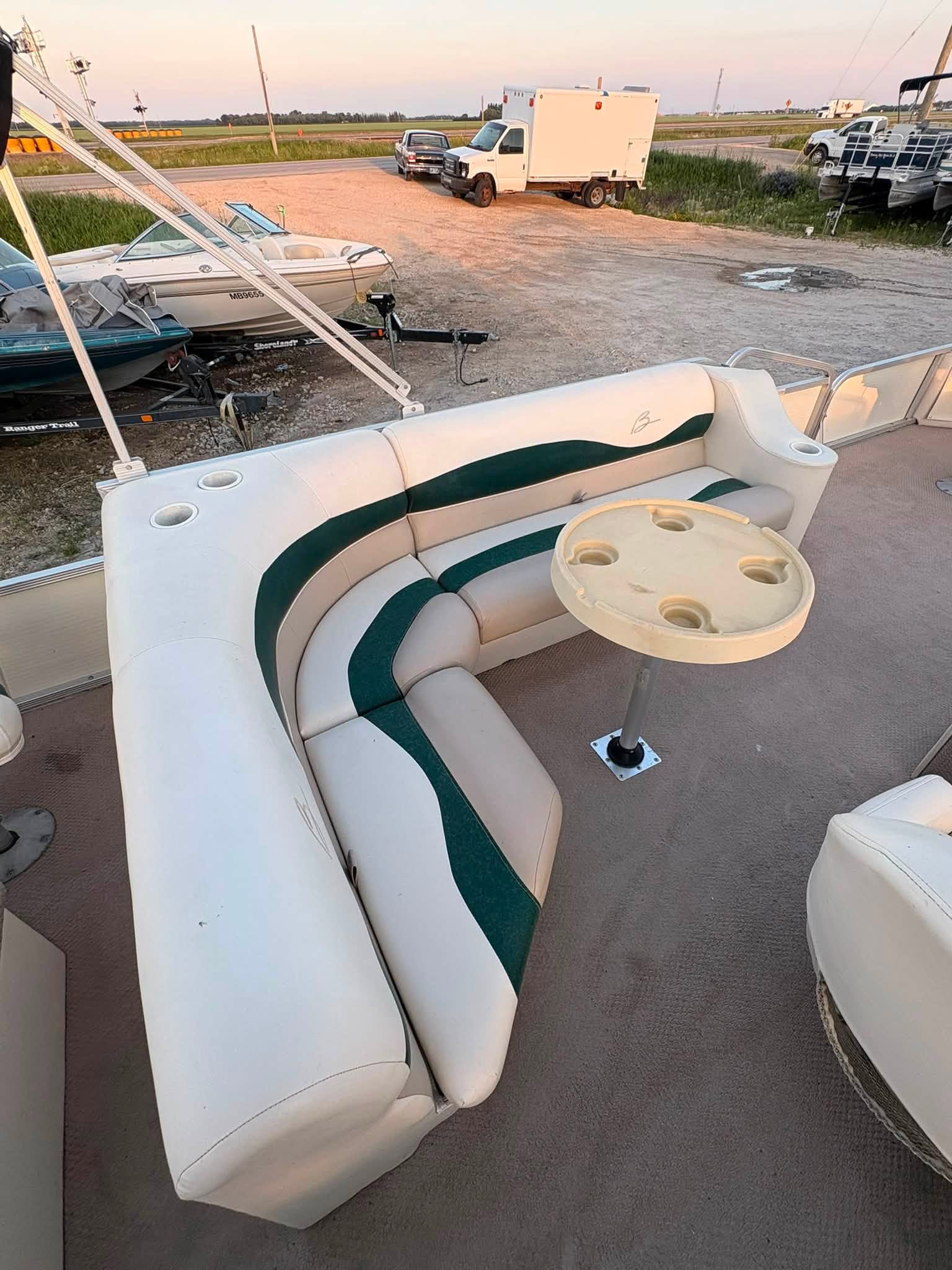 2000 Bennington Combo Pontoon - Image 6