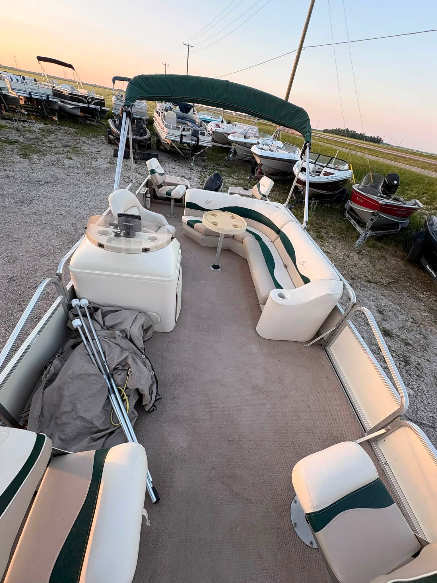 2000 Bennington Combo Pontoon - Image 2