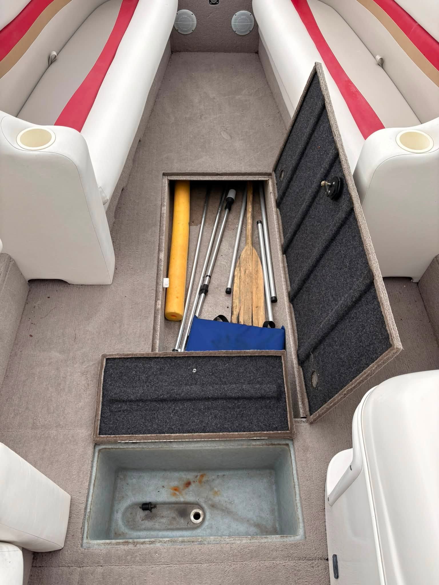 2004 PrinceCraft 240 Deck Boat - Image 3