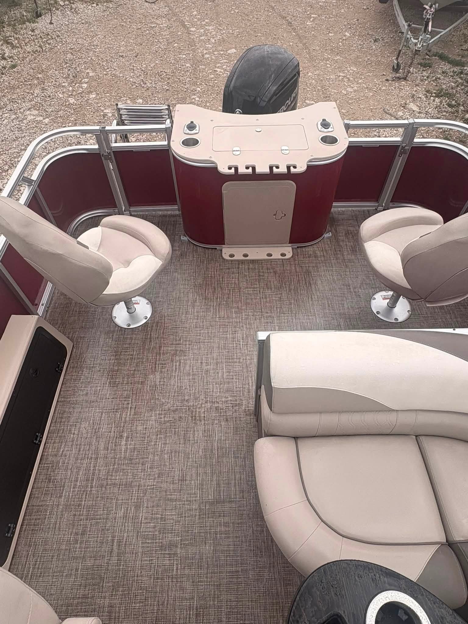 2022 Tahoe 2385 Rear Fish Pontoon - Image 5