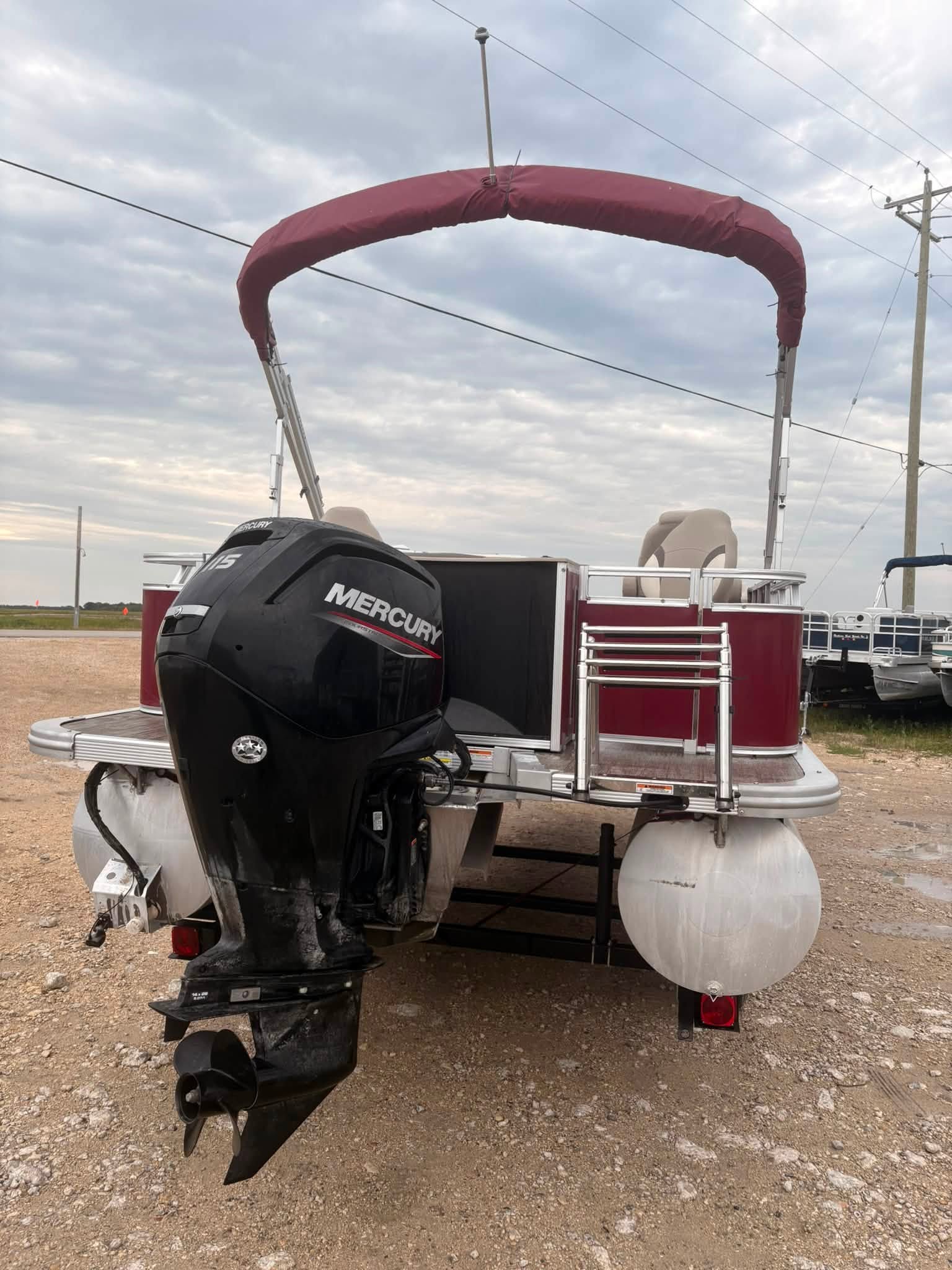 2022 Tahoe 2385 Rear Fish Pontoon - Image 2