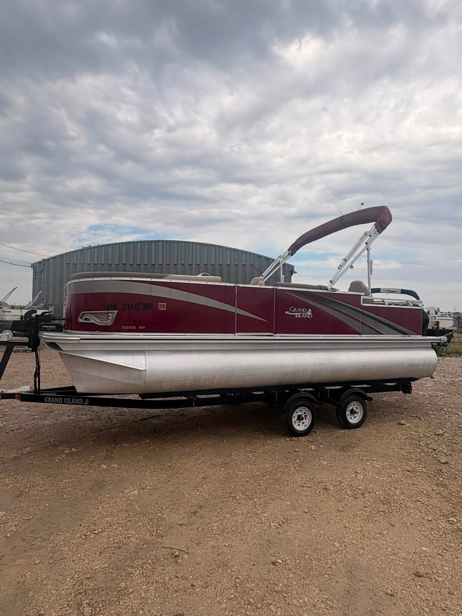 2022 Tahoe 2385 Rear Fish Pontoon