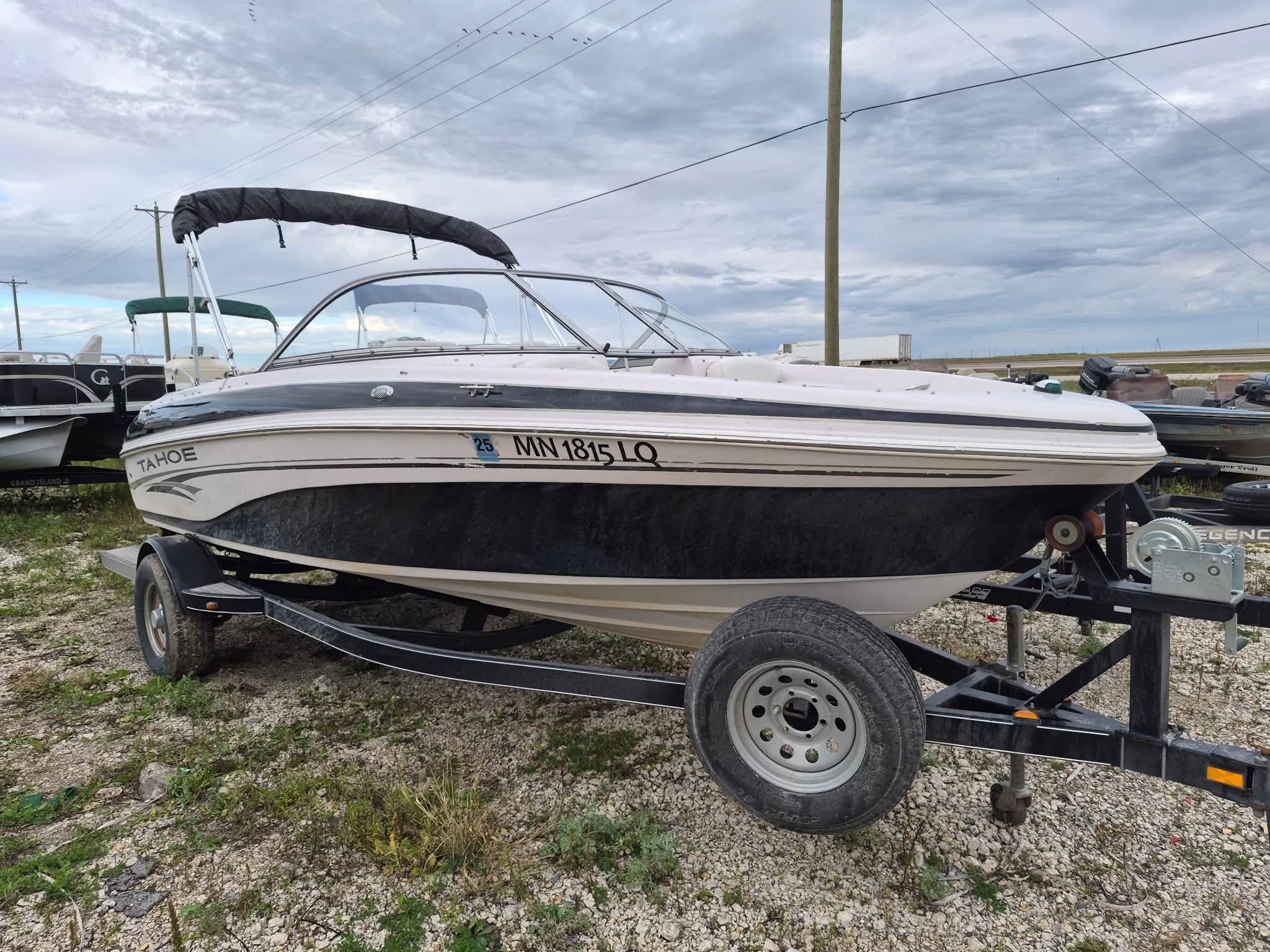 2005 Tahoe 195 Bow Rider - Image 2