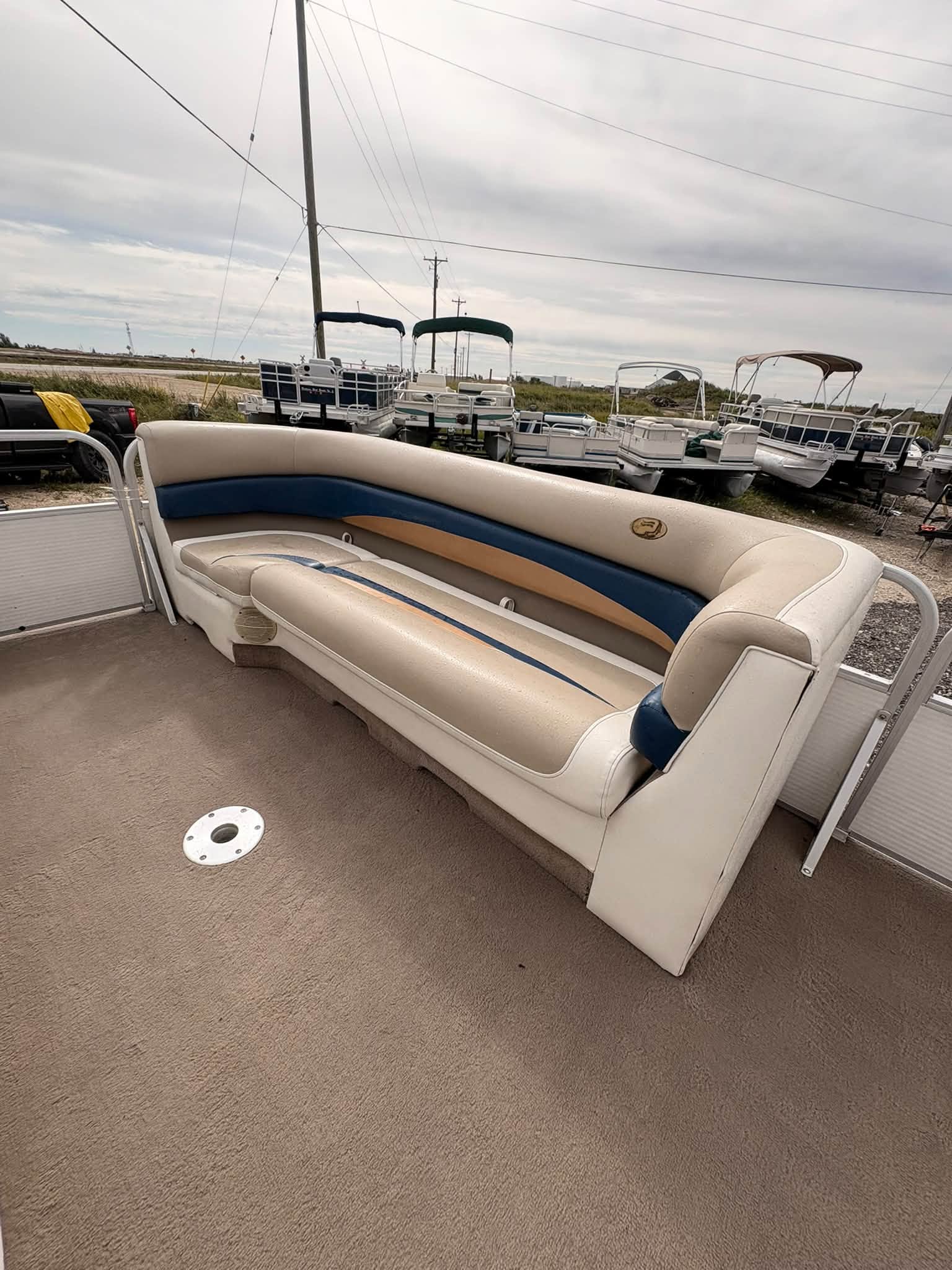 1999 Princecraft 240 Versailles Pontoon - Image 11