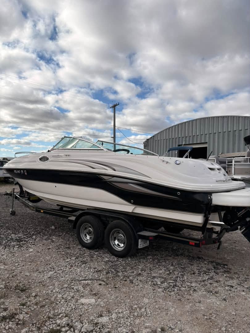 2003 Sea Ray 240 Sundeck Boat - Image 9