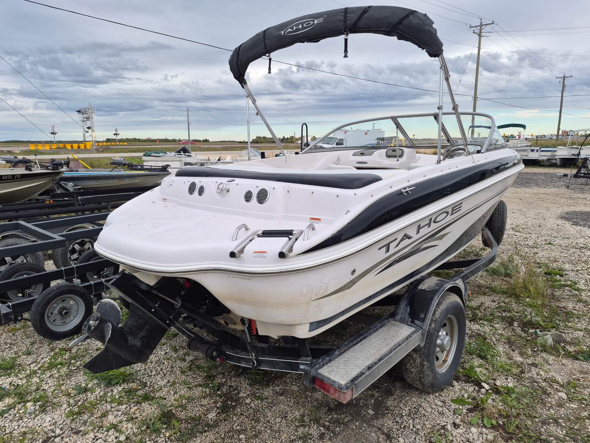 2005 Tahoe 195 Bow Rider - Image 8